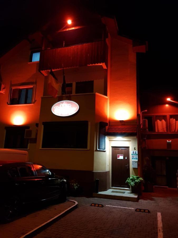 Pensiunea Red Rose Apartments Timişoara Extérieur photo